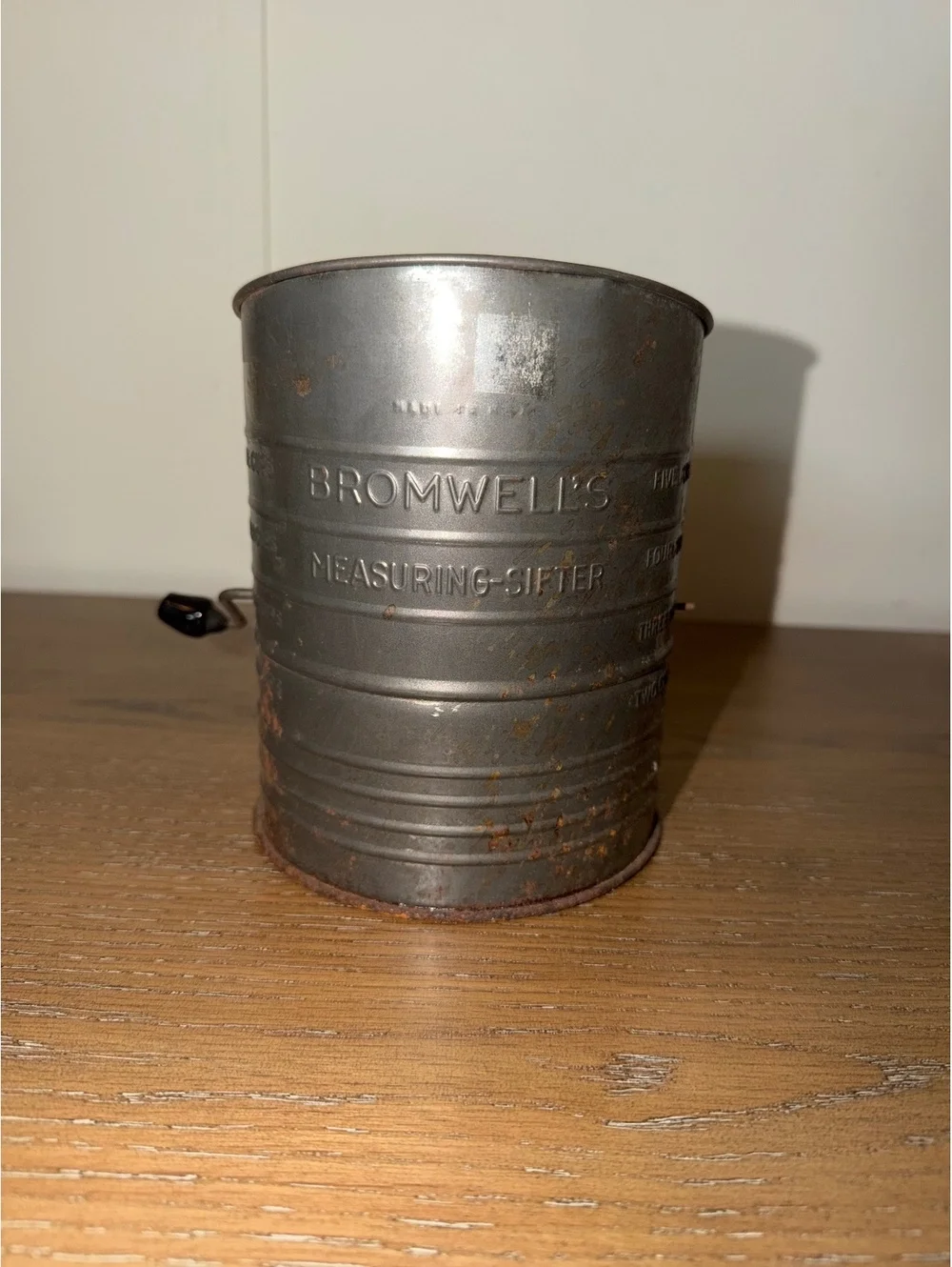 Vintage Bromwell’s 5 Cup Measuring Sifter Hand Crank Flour Sifter Farmhouse